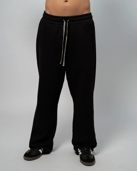 STILL HUNGRY BLACK JOGGER