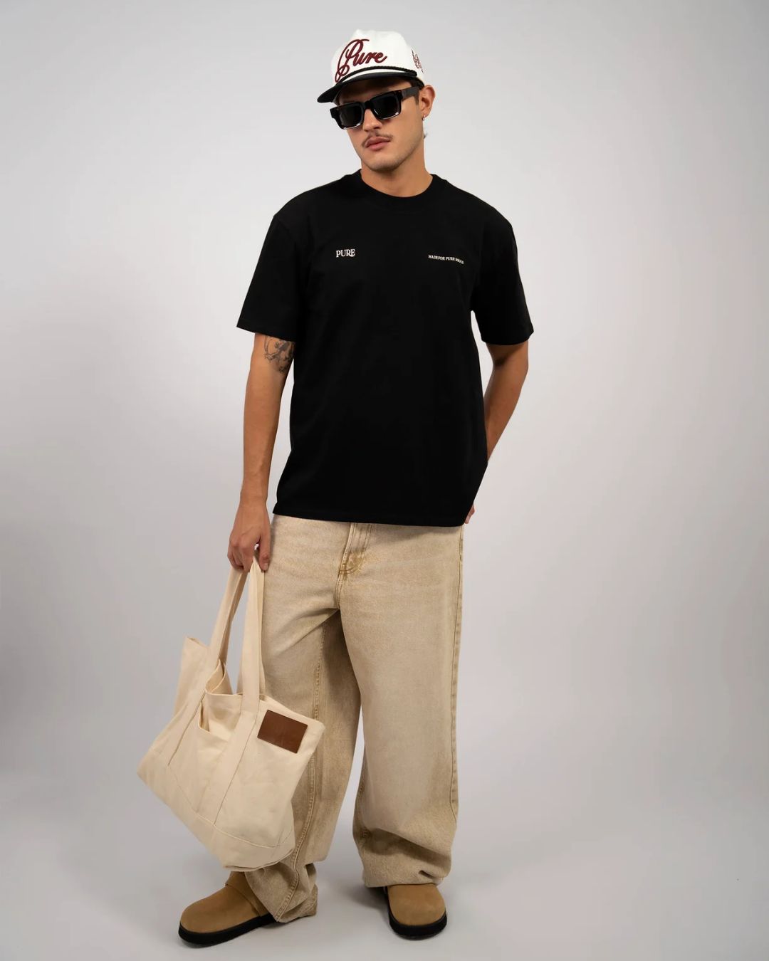 BLACK REGULAR T-SHIRT
