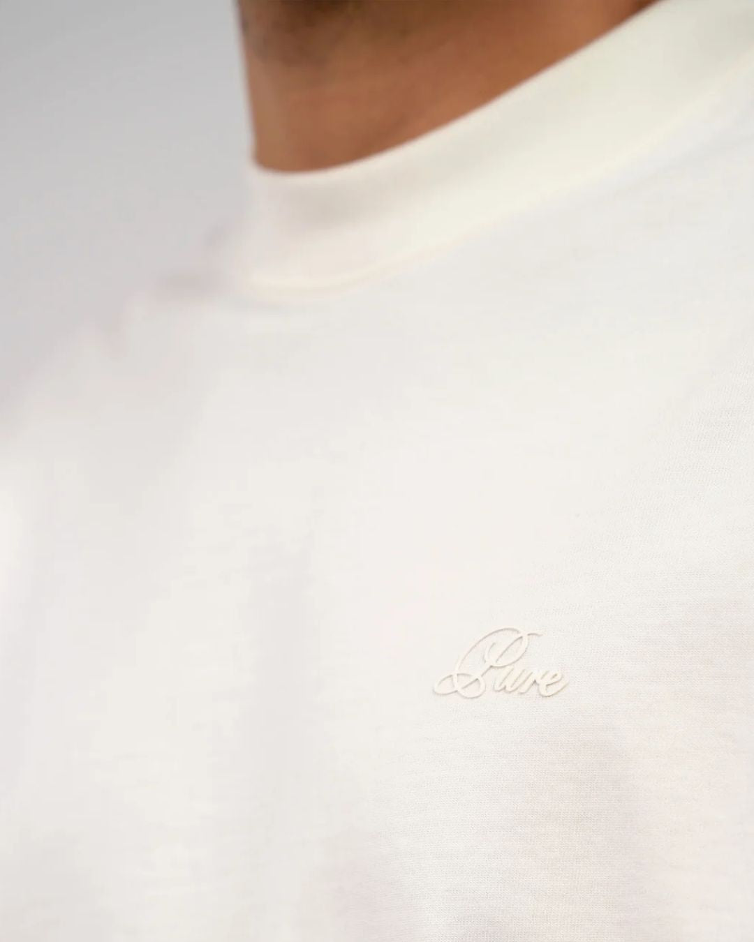 CLASSIC WHITE T-SHIRT