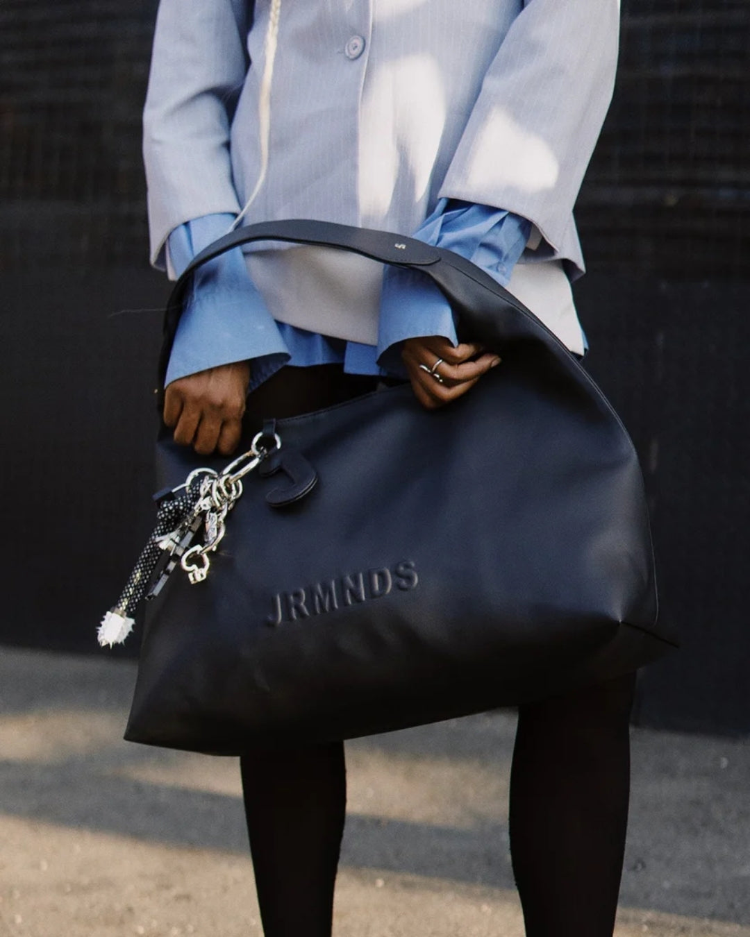 BLACK SHOULDER BAG