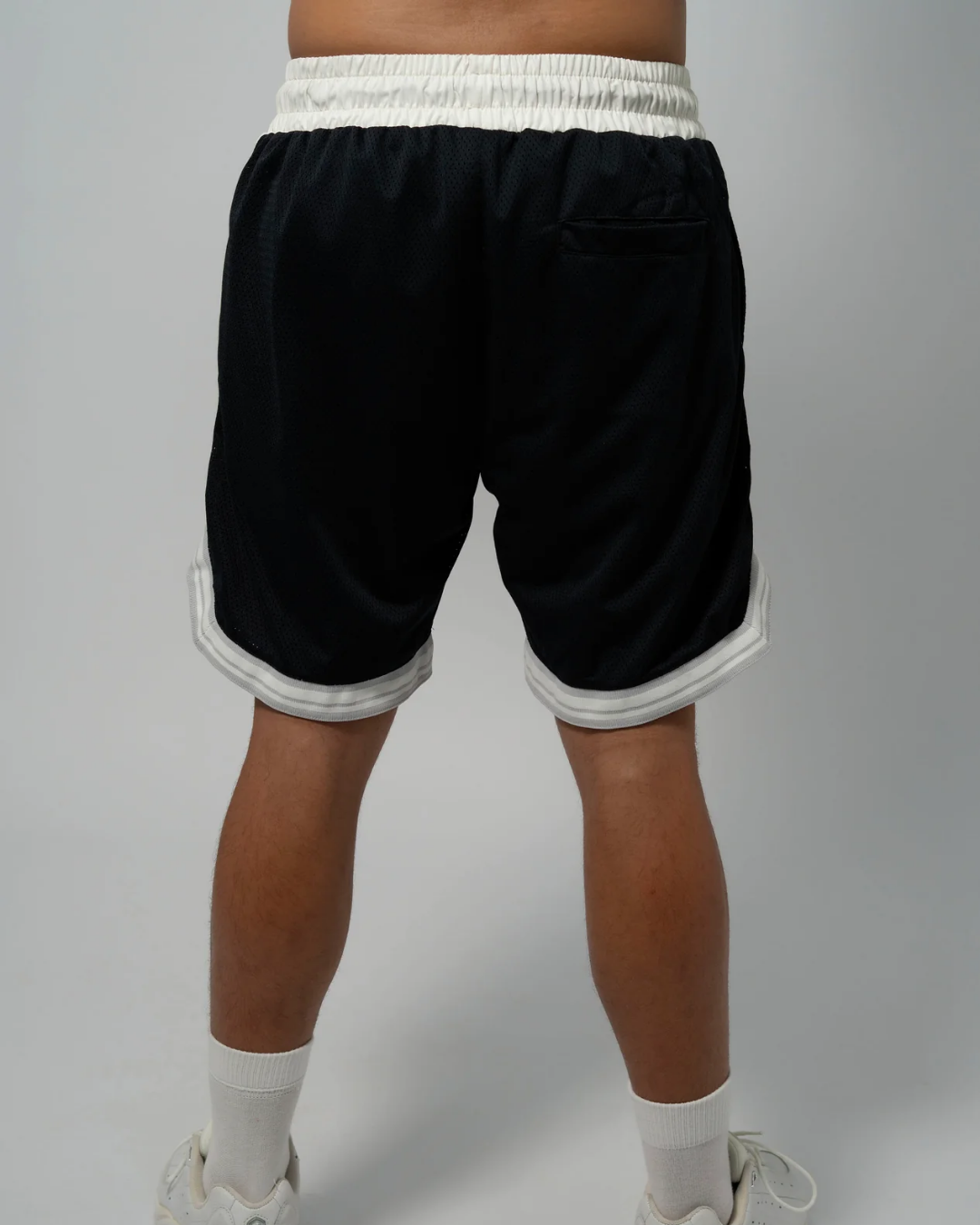 STILL HUNGRY BLACK SHORT
