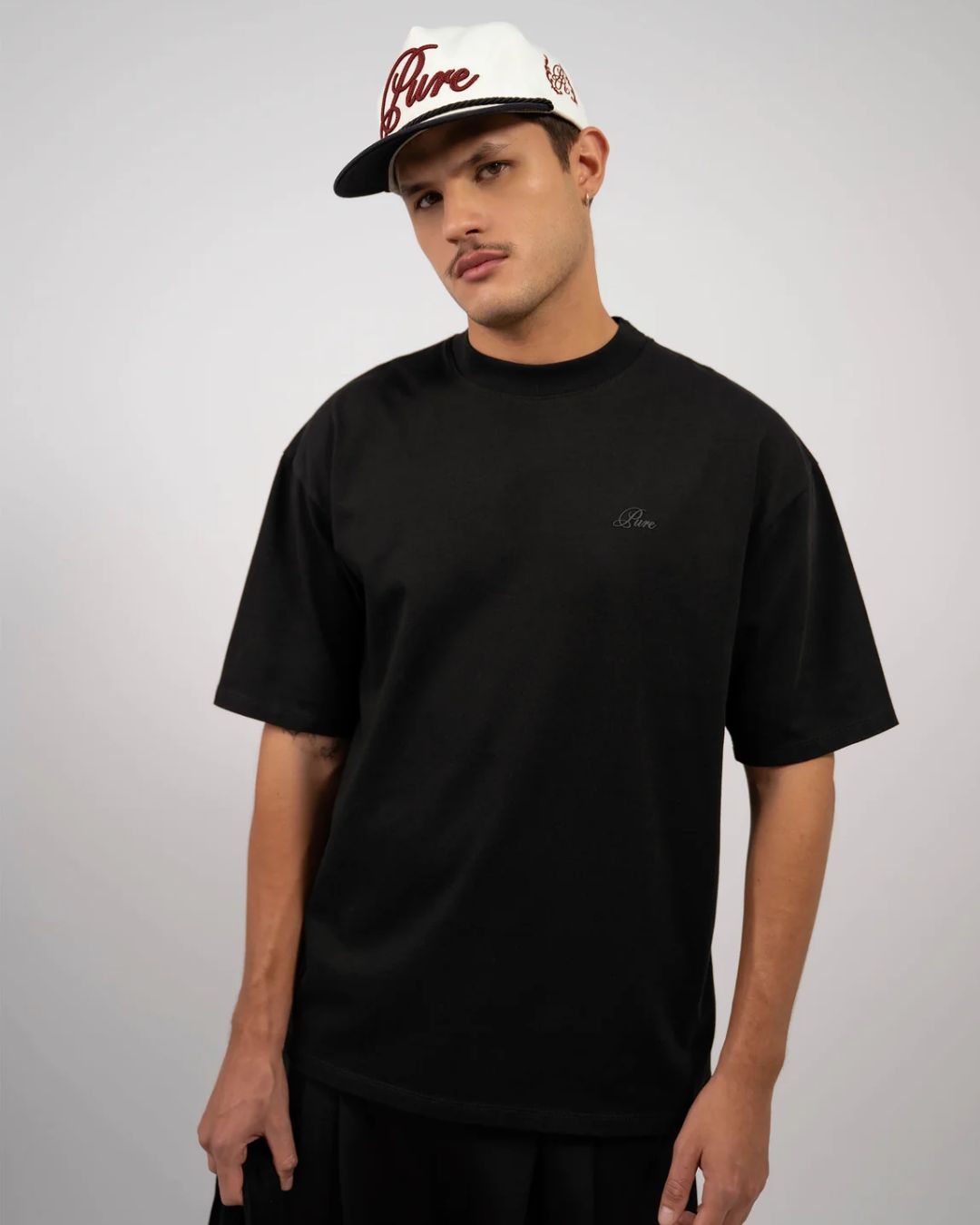 CLASSIC BLACK T-SHIRT