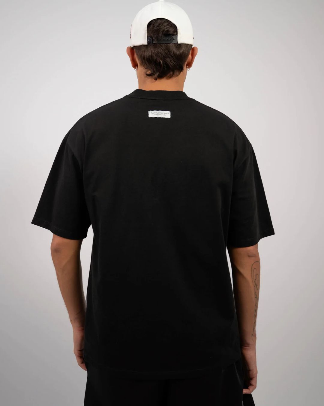 CLASSIC BLACK T-SHIRT