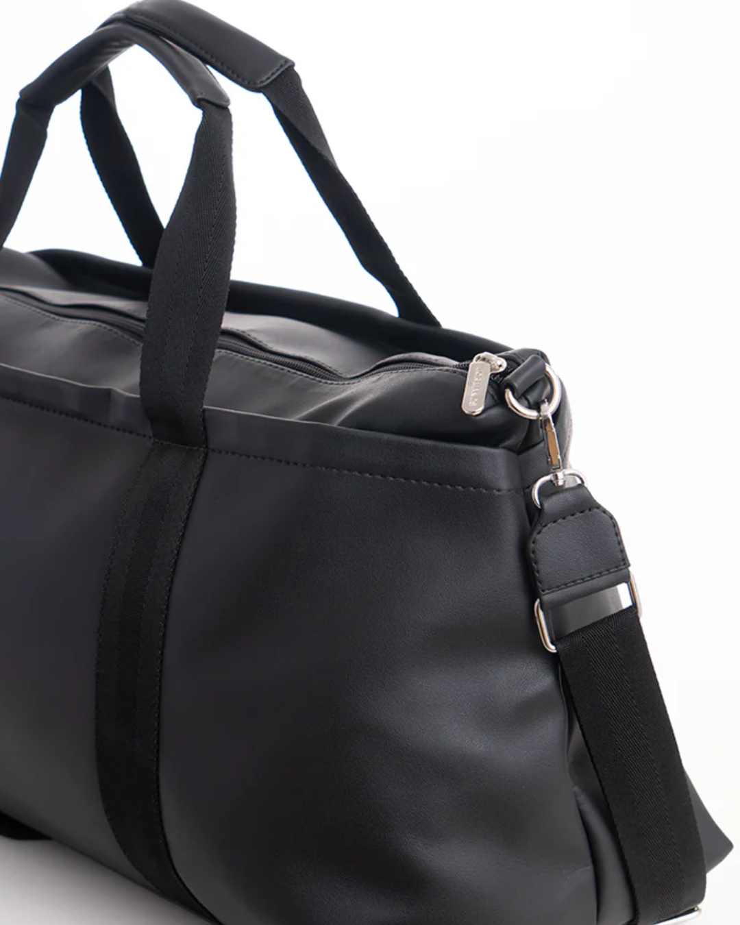 BLACK EXPLORE BAG