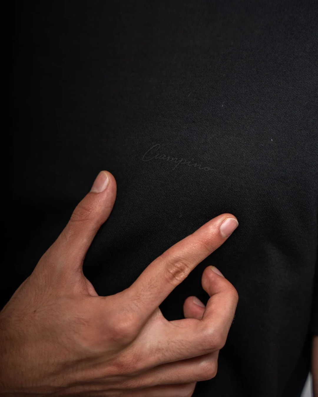 CIAMPINO ESENCIAL NEGRA - REGULAR FIT